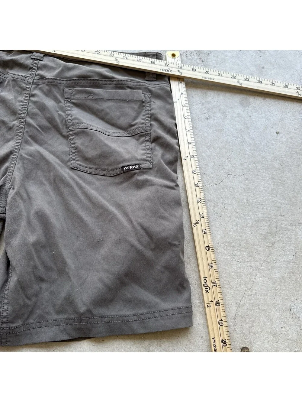 prAna Shorts Mens 33x9 Brown 5 Pocket Casual Hiking Outdoor Performance